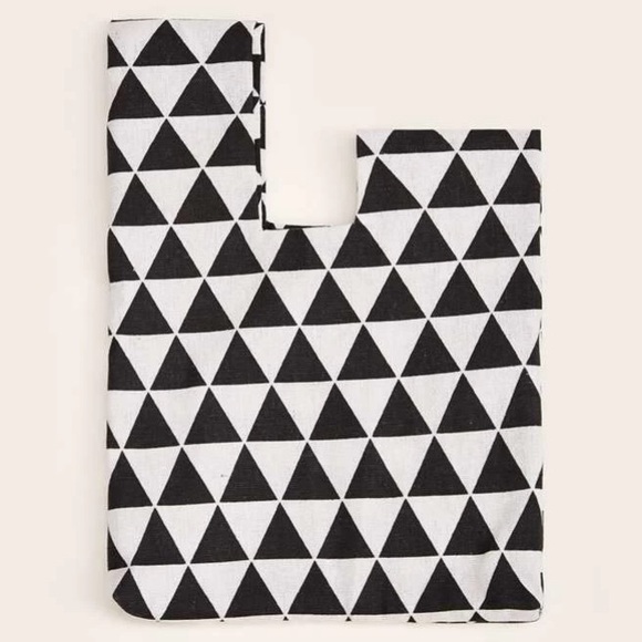 ‼️ 2 LEFT ‼️ Geo Triangle Clutch - Picture 2 of 5